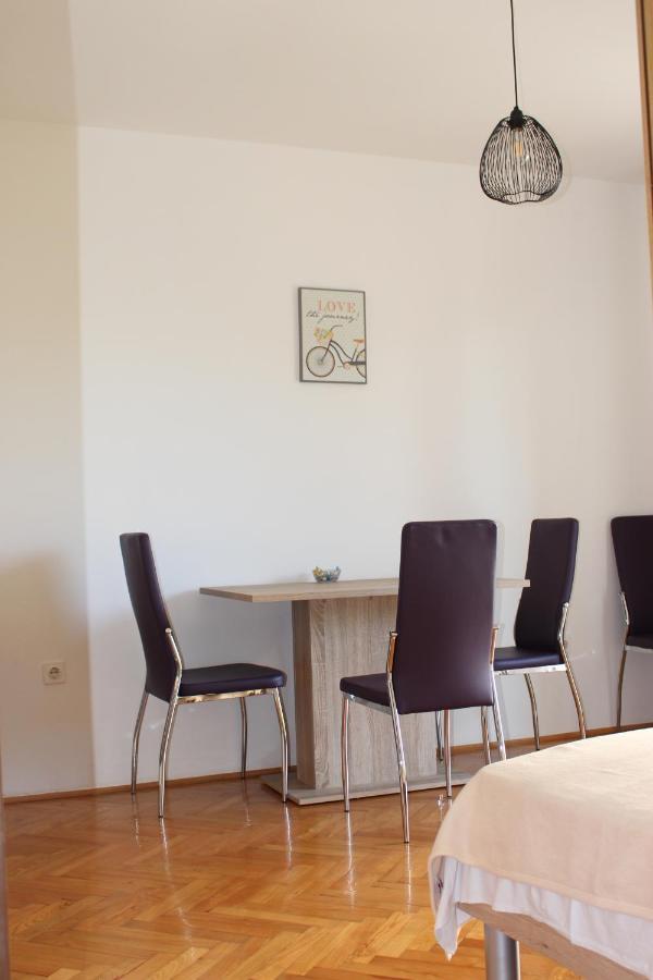 Apartmani Mia Jadranovo Esterno foto